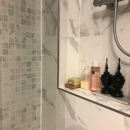 Le Marais Maison En Appartamento